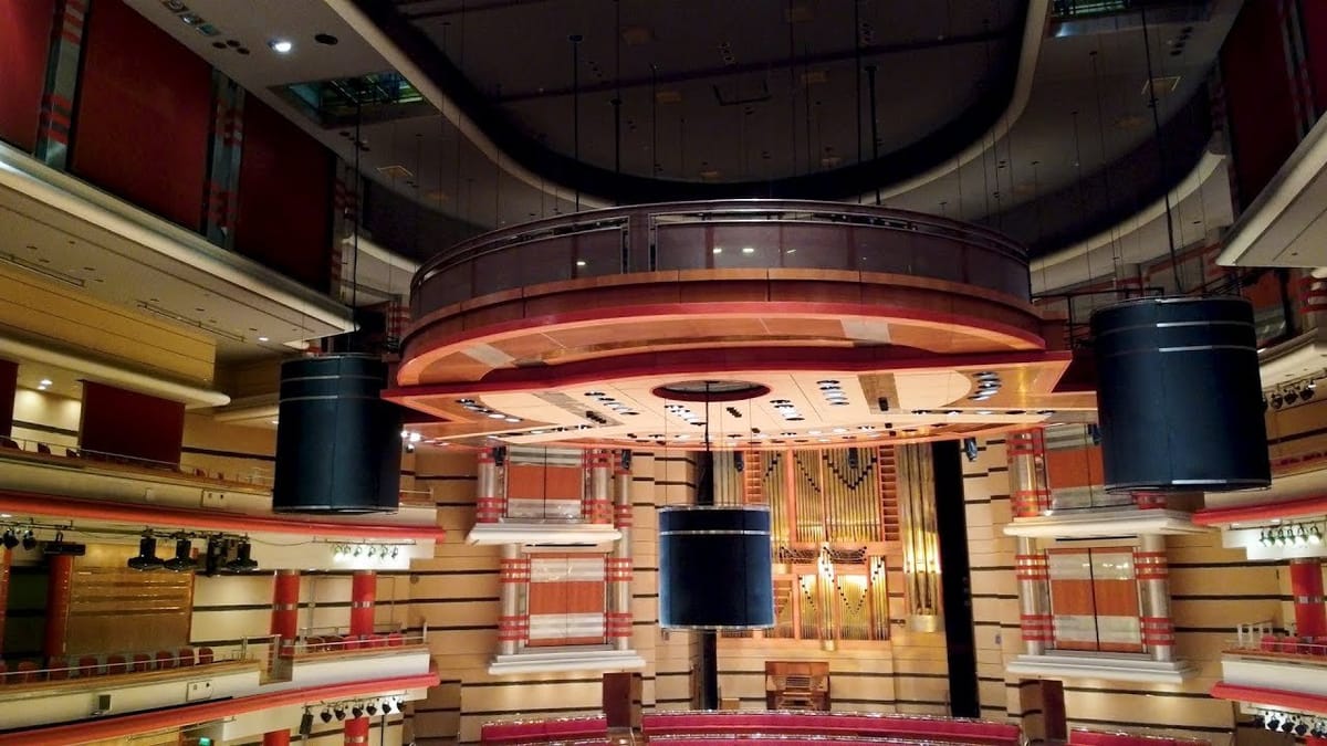 Take a tour on a DRONE around Birmingham Symphony Hall Post feature image