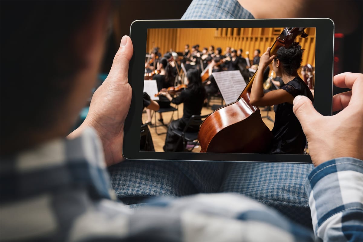 A year in digital for orchestras – temporary solutions leave big questions unanswered Post feature image