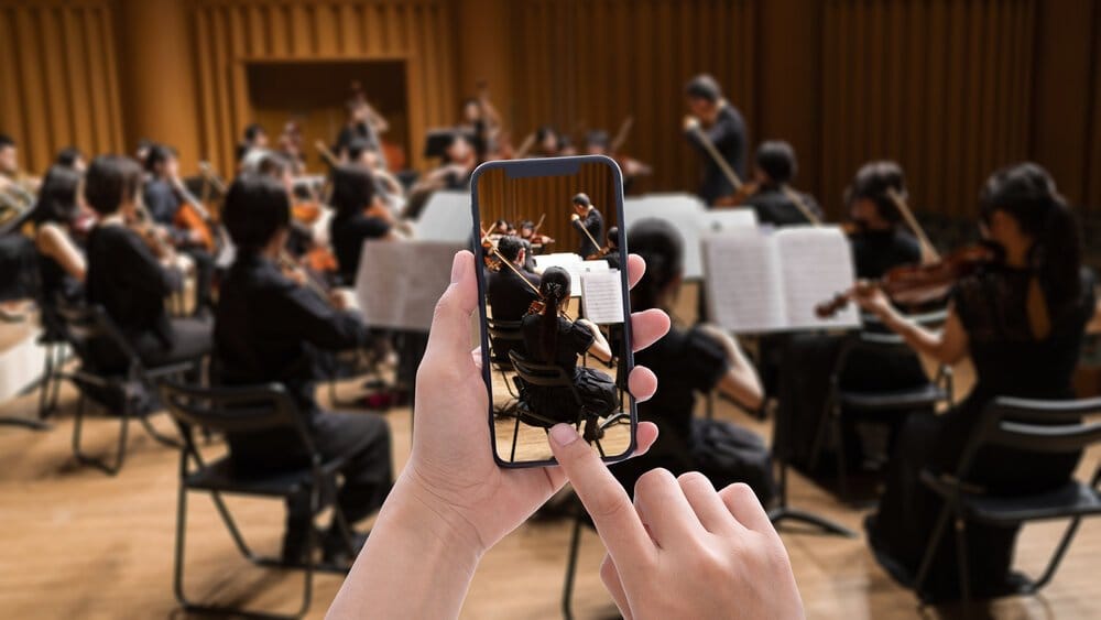 8 Basic Mistakes Orchestras are Making on Social Media feature image