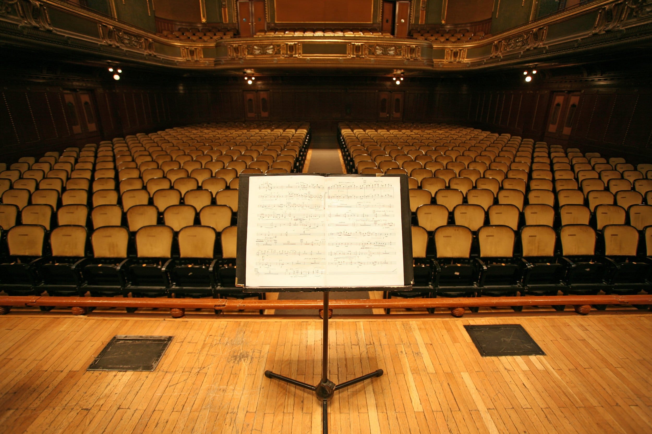Why do orchestras stick with bad decisions? feature image